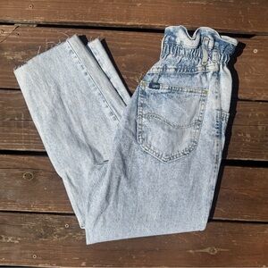 Vintage 80’s LEE Light Blue Elastic Ruffle High Waist Cut-Off Mom Jeans Sz 5